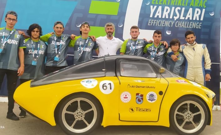 Oflu gençler Teknofest’te en iyi pist derecesini yaptı