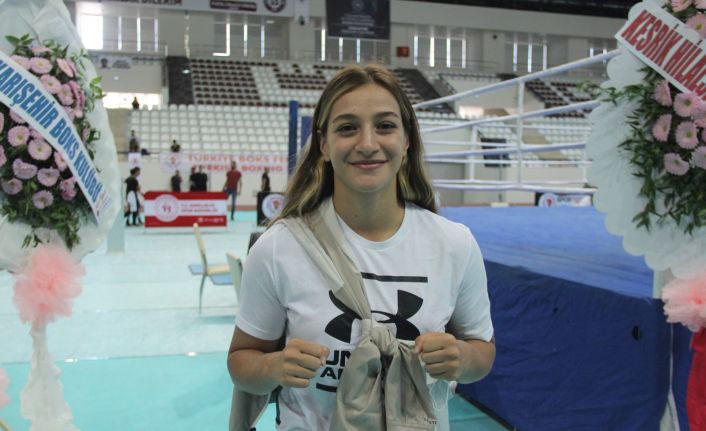 Olimpiyat ikincisi Buse Naz Çakıroğlu: "Moral vermek için Elazığ’a geldim"