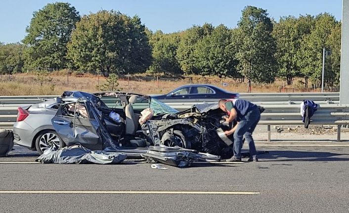 Otomobil ile mermer yüklü kamyon çarpıştı: 1 ölü, 2’si çocuk 4 yaralı