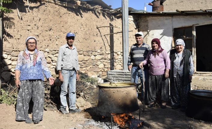 (ÖZEL) Bölgeye has toprakla kaynatılıyor, kilosu 40 TL’den satılıyor