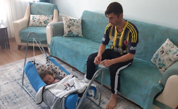 (ÖZEL) Yangında 4. kattan atılan çocuğa İHA ekibi ulaştı