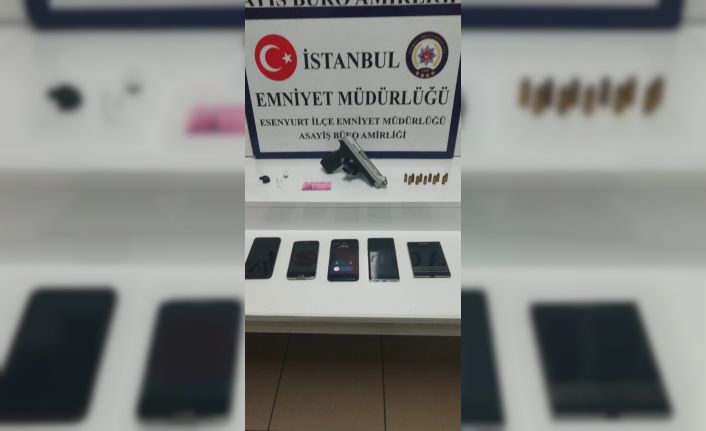 Polis kimliğiyle gasp yapan şahılar kıs kıvrak yakalandı