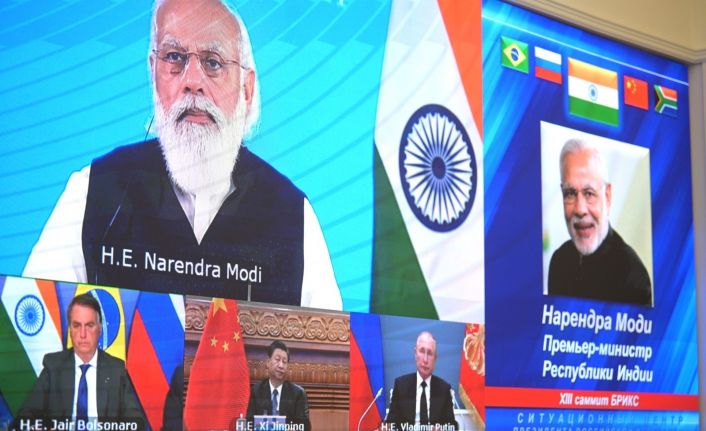 Putin: “Afganistan’daki durumun bölge ve dünya güvenliğini nasıl etkileyeceği bilinmiyor”