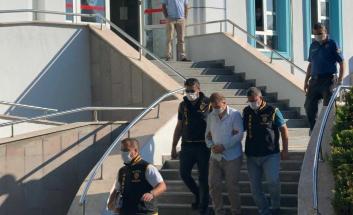 Şantajla para alan gazeteciye 1 yıl 8 ay hapis cezası verildi