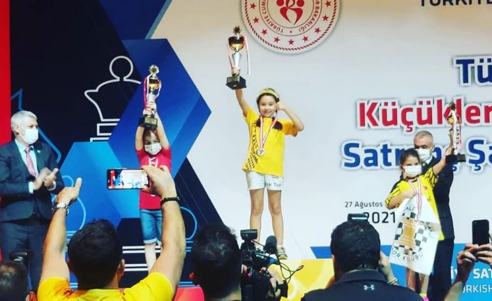 Satrançta Denizli’nin yıldızı parladı