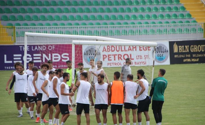 Serik Belediyespor Çorumspor FK maçı hazırlıklarını tamamladı