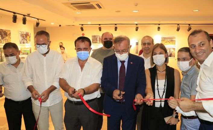 Seyhan Sanat Günleri, “Yamaçlarında Yüzdüğüm Seyhan” fotoğraf sergisi ile start aldı