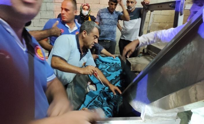 Siirt’te kolunu fıstık işleme makinesine kaptıran adam kurtarıldı