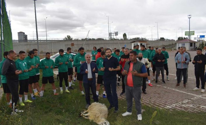 Sivas Belediyespor, Etimesgut maçı öncesi koyun kesti