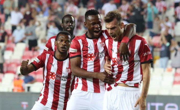 Sivasspor, İstanbul takımlarına yenilmiyor