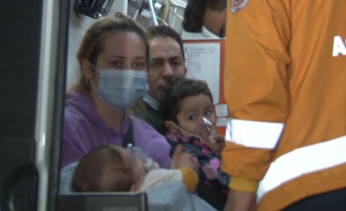 Sultangazi’de korku dolu anlar: Demir parmaklıklar kırılarak kurtarıldılar