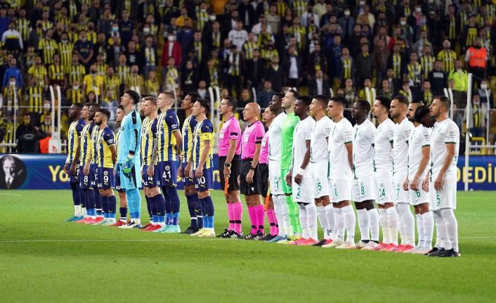 Süper Lig: Fenerbahçe: 1 - GZT Giresunspor: 0 (Maç devam ediyor)