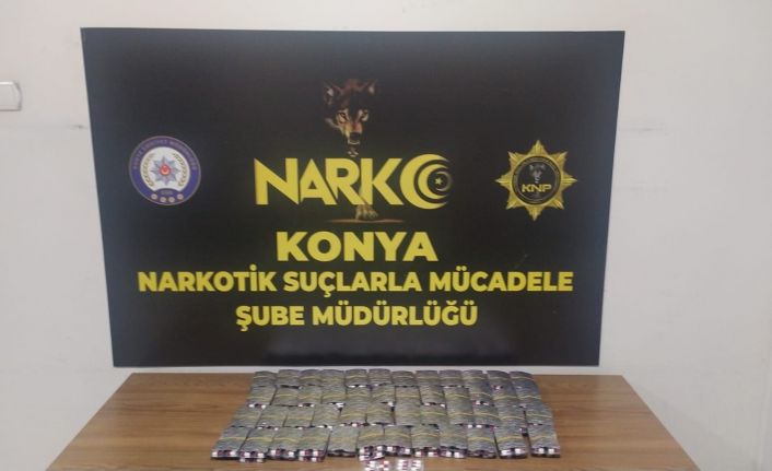 Şüphe üzerine durdurulan kişinin üzerinden 2 bin 703 adet uyuşturucu hap çıktı
