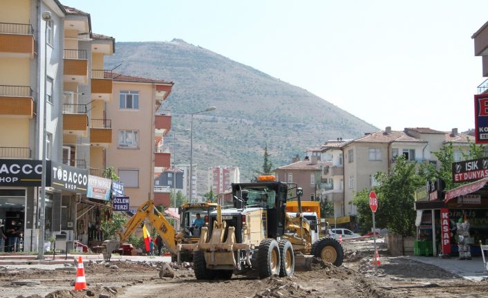 Talas’ta kış öncesi yol çalışması