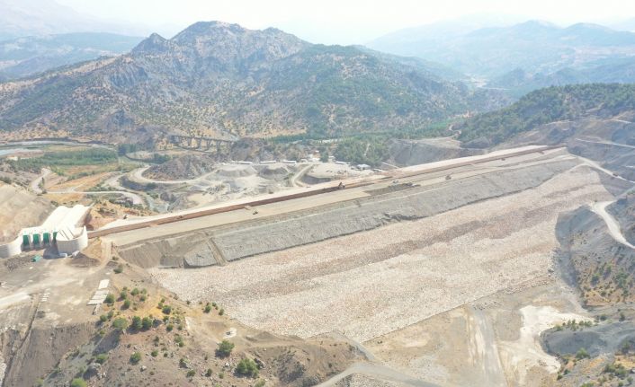Tamamlandığında ekonomiye 320 milyon liralık katkı sağlayacak Çetintepe Barajında çalışmalar sürüyor