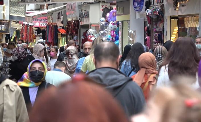 Türkiye’de nüfusuna oranla en fazla Covid 19 vakası görülen il olan Rize’de vakaların 2-3 hafta içinde hızla düşmesi bekleniyor