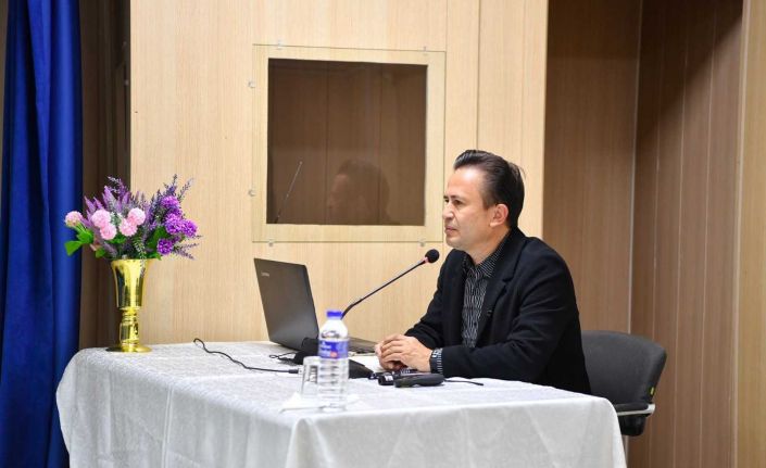 Tuzla Belediye Başkanı Yazıcı: “Dünden daha iyi olabilmek için sürekli bilgi edinmelisiniz”