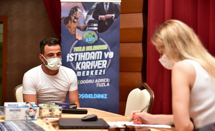 Tuzla’da yılın ilk 8 ayında 6 bin 500 kişi işe yönlendirildi