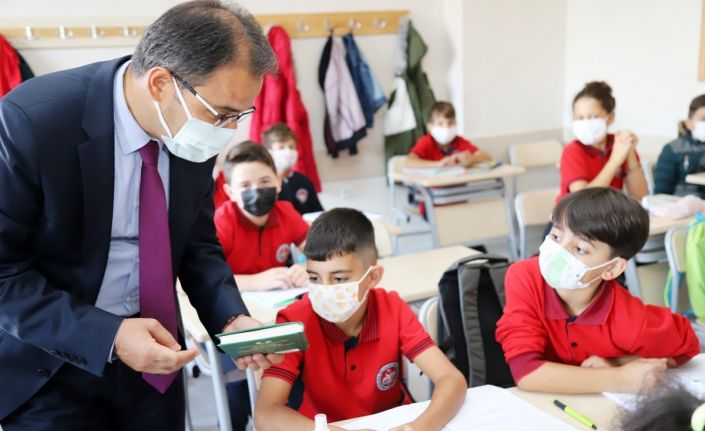 Vali Ayaz: "Uzun bir aradan sonra il genelinde 100 vakayı geçtik"