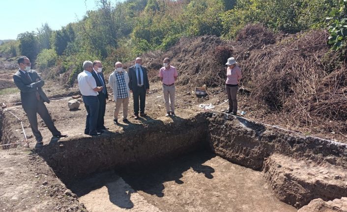 Vali Tutulmaz, Acheron kazı çalışmalarını inceledi