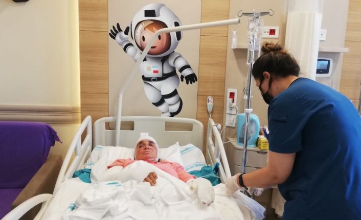 Yaşlı kadın ekmek pişirirken tandıra düştü