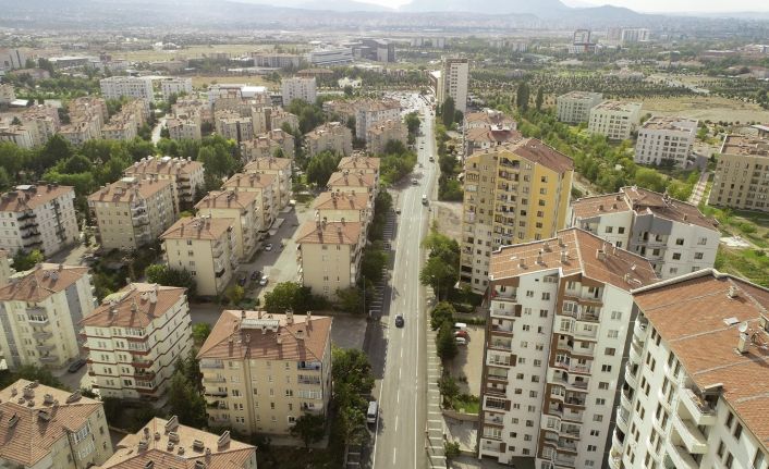 Yenilenen Çimenli Caddesi Talas’a fark kattı
