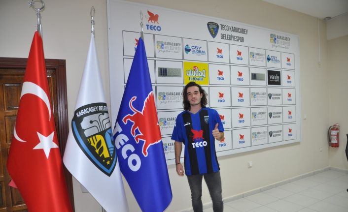 Zeynullah Türkay ve Efe Mustafa Çetin Karacabey Belediyespor’da