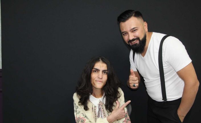 27 yıldır hasret kaldığı saçlarına kavuştu