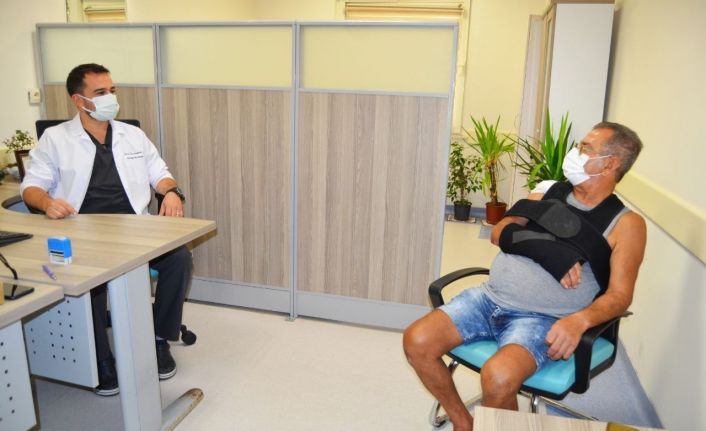 67 yaşındaki hasta, ‘omuza doku transferi’ ile sağlığına kavuştu