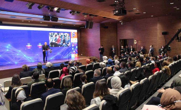 6. İnovasyonda Kadın Projesi Girişimcilik Kampı’nda ödüller sahiplerini buldu