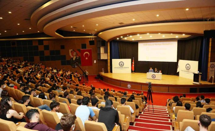 ADÜ Rektörü Spor Bilimleri öğrencileri ile bir araya geldi