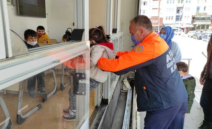 Afet farkındalık tırı Kars’ta