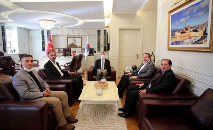 AİÇÜ rektörü Prof. Dr. Karabulut, Memur-Sen Genel Başkanı Yalçın’ı misafir etti