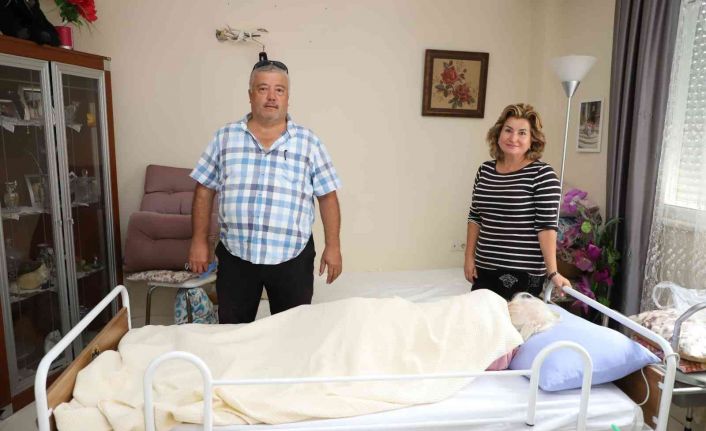 Alanya Belediyesi’nden Alman vatandaşa hasta bakım yatağı