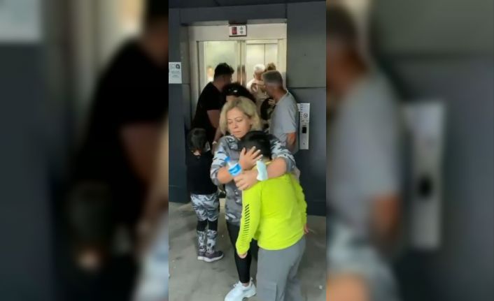 Antalya’da aşırı yük sebebiyle asansörde mahsur kalan vatandaşlar korku dolu anlar yaşadı