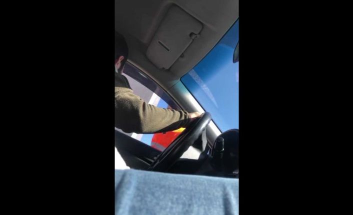 Ataşehir’de polisle pazarlık yapan değnekçiler kıskıvrak yakalandı