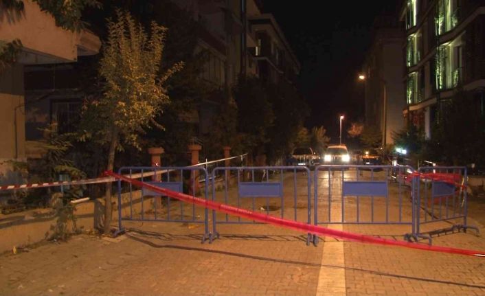 Avcılar’da bir apartman dairesinin balkonu çöktü, bina tahliye edildi