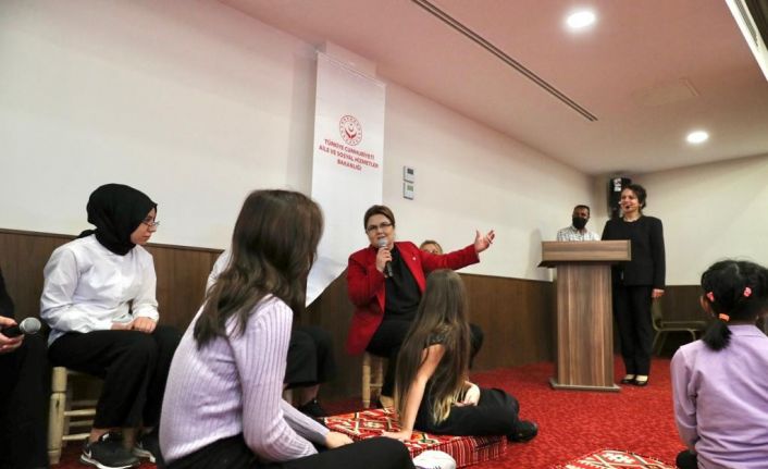 Bakan Derya Yanık, Dünya Kız Çocukları Günü’nde kız çocukları ile bir araya geldi