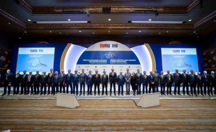 Bakan Gül: “Dün olduğu gibi bugün de teröre karşı işbirliğine açığız”