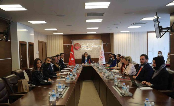 Bakan Yanık: “Türkiye’nin sığınmacılar konusunda aldığı sorumluluğunun desteklenmesi gerektiğini yeniden hatırlattık”