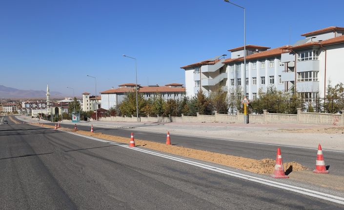 Başkan Kalaycı: “Trafiğin yoğun olduğu yolları daha konforlu hale getiriyoruz”