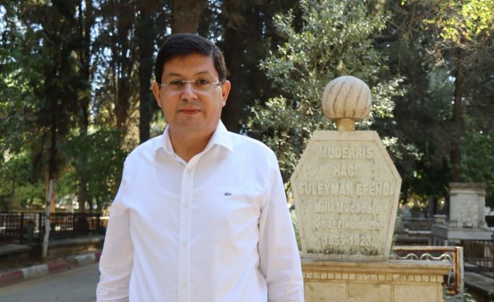 Başkan Özcan, Hacı Süleyman Efendi’yi mezarı başında andı