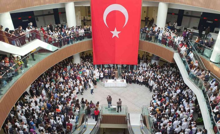 Başkent’te geçirdiği trafik kazasında vefat eden genç doktor Rümeysa Berin Şen, anıldı