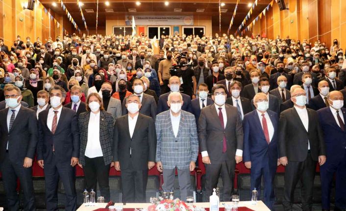 Binali Yıldırım: “Millet idaresi devlet iradesine dönüşmedikçe Türkiye’nin kat edeceği yol yok”