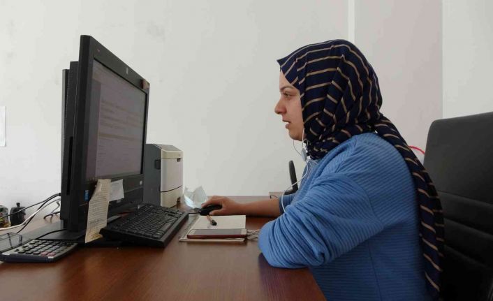 Bingöl’de Covid-19 ile mücadelede Pandemi Çağrı Merkezi canla başla mücadele veriyor