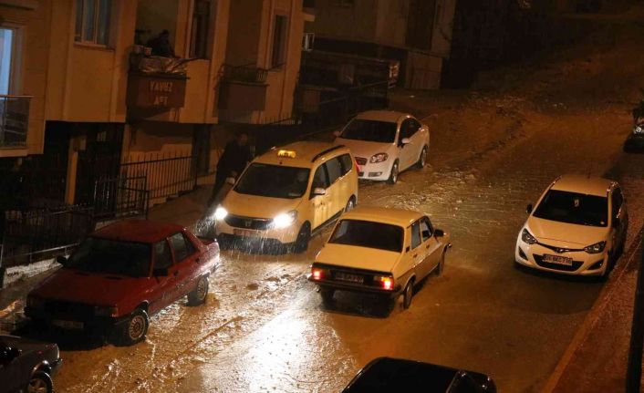 Boyabat’ta sağanak etkili oldu