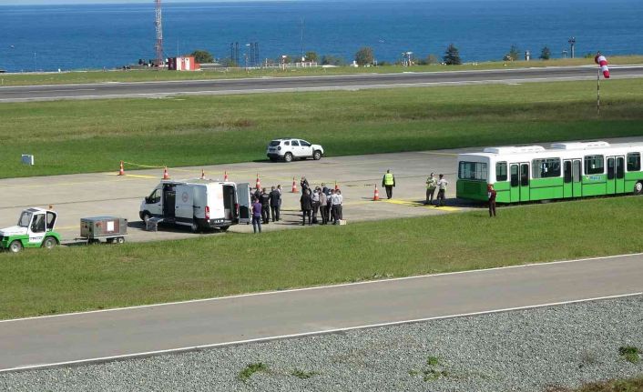 Cezire Havayolları’na ait uçak bomba ihbarı üzerine Trabzon’a acil iniş yaptı