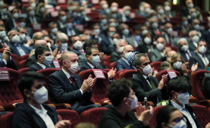 Cumhurbaşkanı Erdoğan: "3600 ek gösterge meselesini önümüzdeki yılın sonuna kadar çözüme kavuşturmayı planlıyoruz"