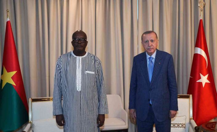 Cumhurbaşkanı Erdoğan, Burkina Faso Devlet Başkanı Kabore ile bir araya geldi