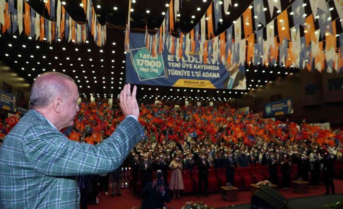 Cumhurbaşkanı Erdoğan: “Kefenimizi giyerek çıktığımız bu yolda alnımız ak başımız dimdik yürüyoruz”